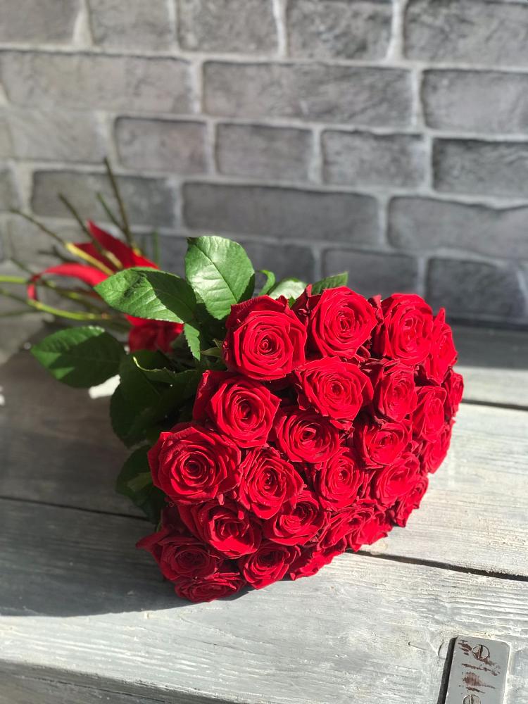 Букет Красные розы Фридом в Торопце