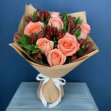 Букет цветов из:  Розы и Альстромерии в Торопце