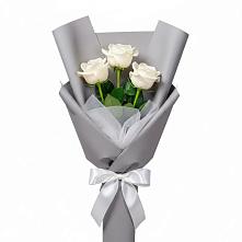 Букет 3 белые розы в Торопце