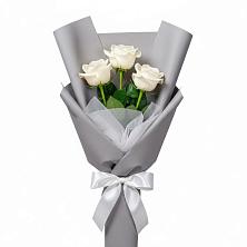 Букет 3 белые розы в Торопце