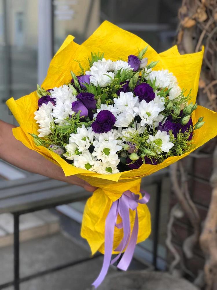 Букет цветов из: Ирисы, Хризантемы и Ромашки в Торопце