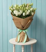 Букет цветов из:  Лизиантусы в Торопце