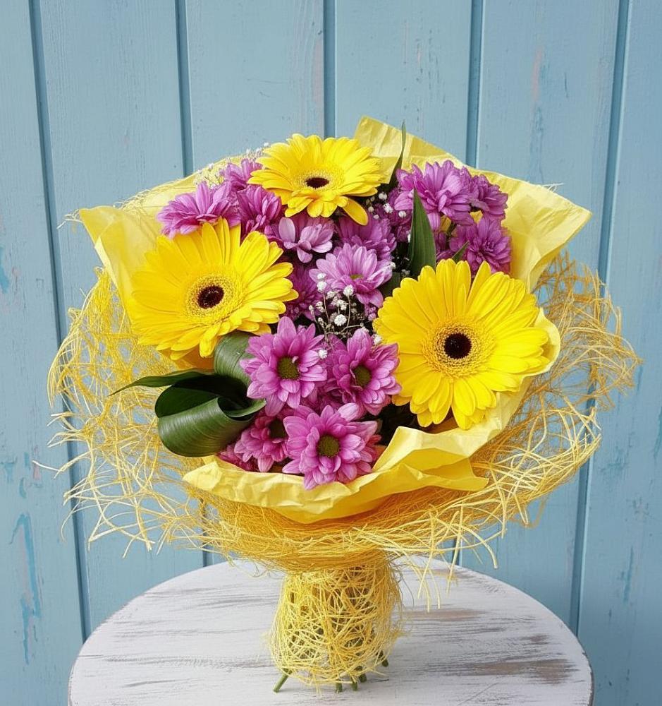 Букет цветов из: Хризантемы и Герберы в Торопце