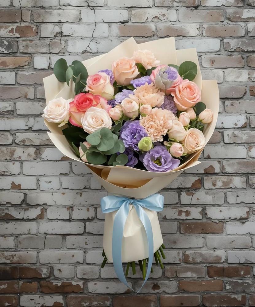 Букет цветов из: Розы, Лизиантусы и Гвоздики в Торопце