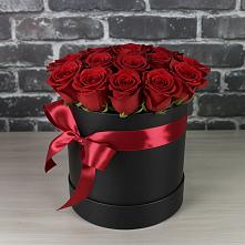 Цветочная композиция из Розы в шляпной коробке в Торопце