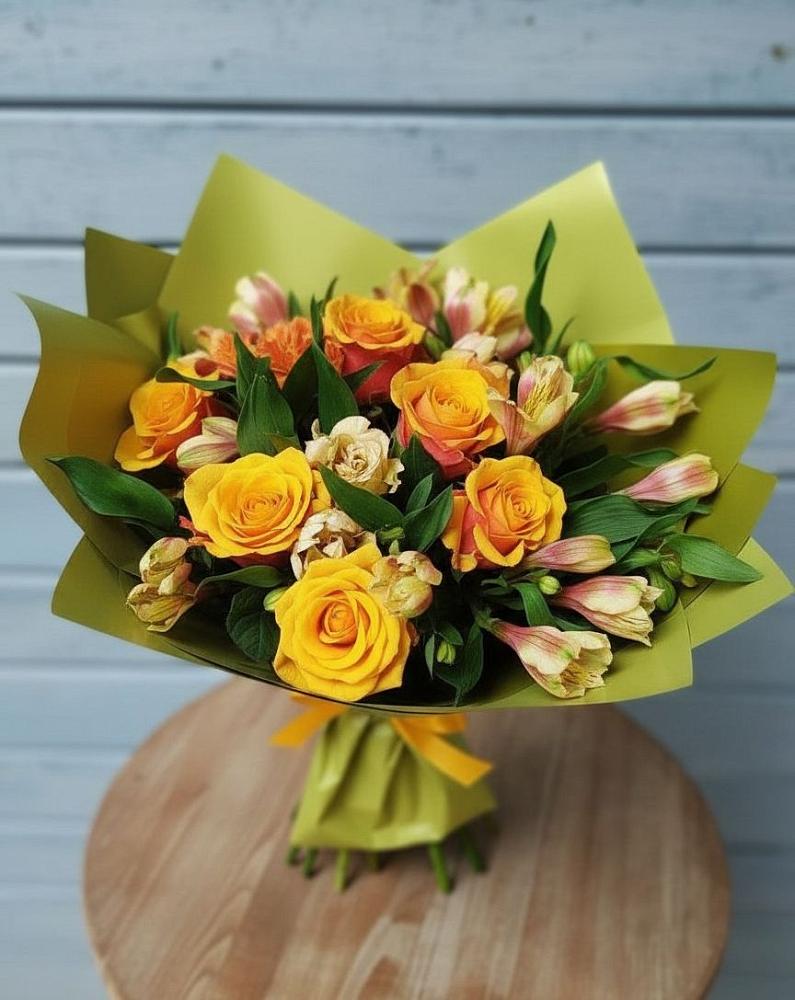 Букет цветов из: Альстромерии и Розы в Торопце