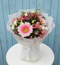 Букет цветов из:  Герберы, Альстромерии и Лизиантусы в Торопце