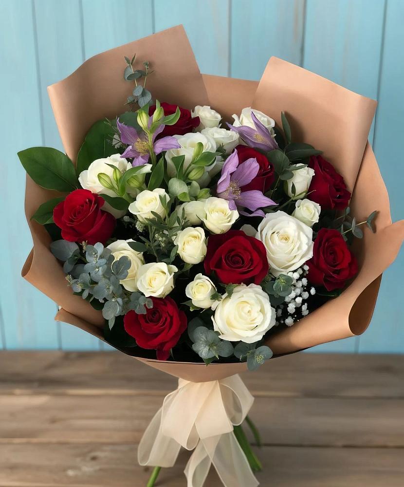 Букет цветов из: Розы и Альстромерии в Торопце