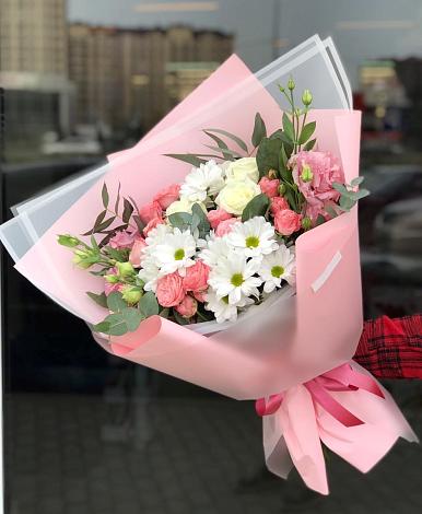 Букет цветов из: Розы, Лизиантусы и Хризантемы в Торопце
