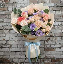 Букет цветов из:  Розы, Лизиантусы и Гвоздики в Торопце